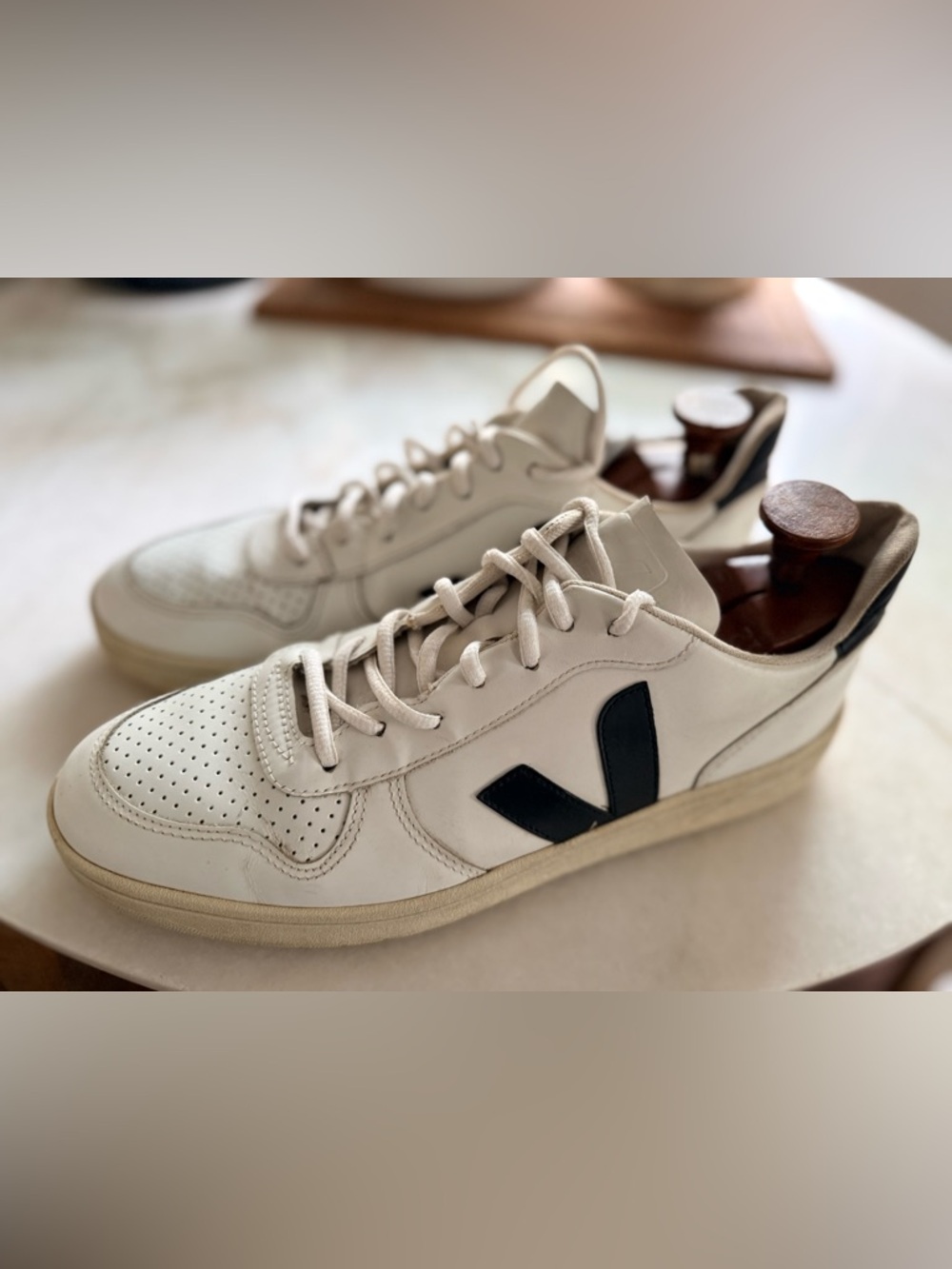 VEJA V-10 SNEAKERS MEN’S SIZE 12